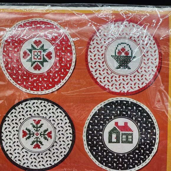 Christmas Cross Stitch Kit Jar Toppers by The Creative Circle Calico #2308 VTG 1 - Picture 2 of 4